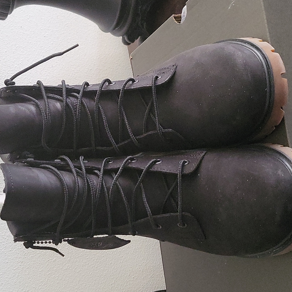 Women Black Timberland Boots